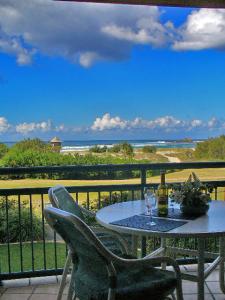 Currumbin Sands On The Beach - Lismore Accommodation 7