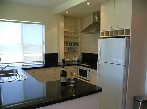 Burlington Holiday Apartments - Lismore Accommodation 3