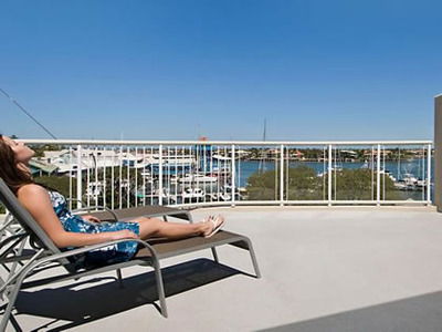 Sailport Mooloolaba Apartments - Lismore Accommodation 8
