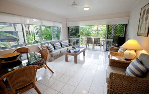 Driftwood Mantaray On Macrossan - Lismore Accommodation 0
