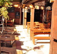 Brecknock Hotel - Lismore Accommodation