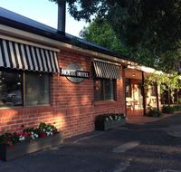 Moyhu Hotel - Lismore Accommodation