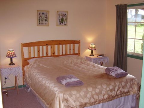 Neerim Country Cottages - Lismore Accommodation 0