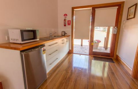 JV Jones Pty Ltd - Lismore Accommodation 4