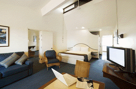 Beach Hotel Resort - Lismore Accommodation 3