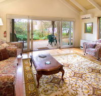 Double Nut Chalets - Lismore Accommodation