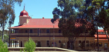 Peterborough SA Lismore Accommodation