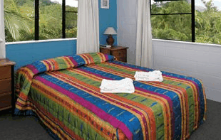Castaways Trinity Beach - Lismore Accommodation 0
