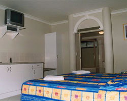 Villa Capri Rockhampton - Lismore Accommodation 5