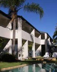 Noosa Parade Holiday Inn - Lismore Accommodation 2