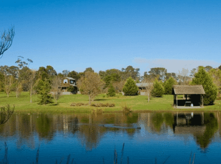Sanctuary Park Cottages - Lismore Accommodation