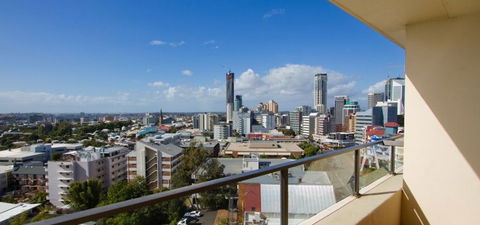 Summit Apartments Hotel - Lismore Accommodation 3