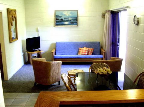 Ti Tree Holiday Apartments - Lismore Accommodation 2