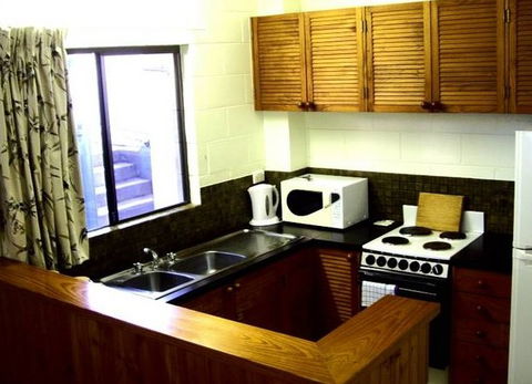 Ti Tree Holiday Apartments - Lismore Accommodation 3