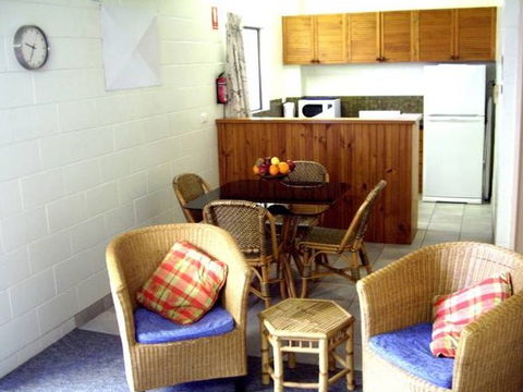 Ti Tree Holiday Apartments - Lismore Accommodation 4