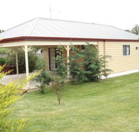 Gumtrees Cottage - Lismore Accommodation