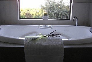 Stonetryst Spa Villas - Lismore Accommodation 4