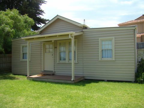 George Cottage - Lismore Accommodation 0