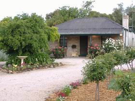 Annabelle's Cottage - Lismore Accommodation 0