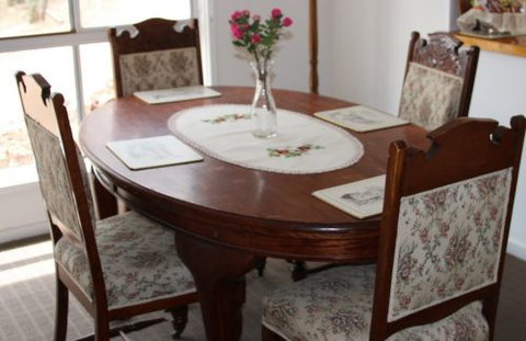 Donkey Tales Farm Cottages - Lismore Accommodation 7