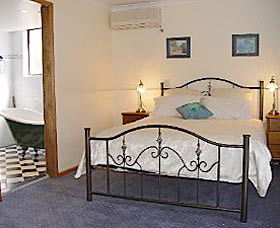Lavender House By The Sea - Lismore Accommodation 0