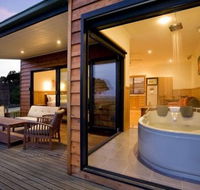 Coastal View Cabins - Lismore Accommodation