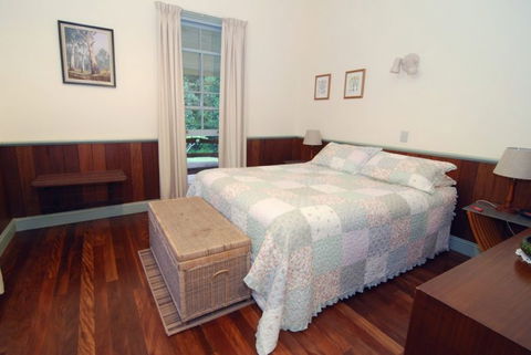 Fernridge Farm Cottage - Lismore Accommodation 6