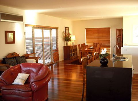 Otway Getaways - Lismore Accommodation 5