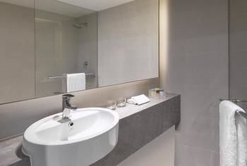 Hyatt Regency Sydney - Lismore Accommodation 12