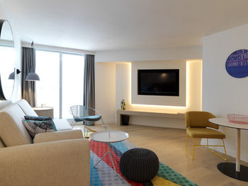 QT Bondi - Lismore Accommodation 9