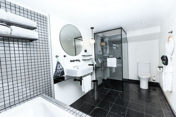 Ovolo Woolloomooloo - Lismore Accommodation 75