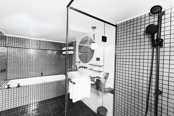 Ovolo Woolloomooloo - Lismore Accommodation 81