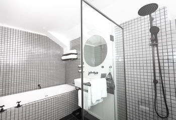 Ovolo Woolloomooloo - Lismore Accommodation 85