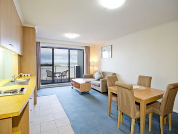 Oaks Waterfront Resort - The Entrance - Lismore Accommodation 30