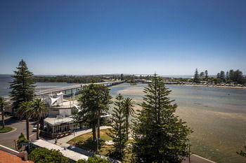 Oaks Waterfront Resort - The Entrance - Lismore Accommodation 40