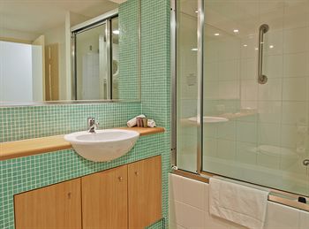 Oaks Waterfront Resort - The Entrance - Lismore Accommodation 2