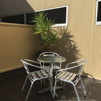 Ramada Encore Dandenong - Lismore Accommodation 16