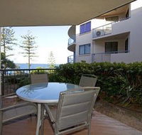 Beach Retreat Coolum - Lismore Accommodation