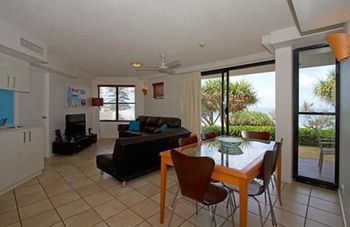 Beach Retreat Coolum - Lismore Accommodation 43