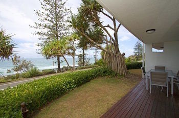 Beach Retreat Coolum - Lismore Accommodation 54