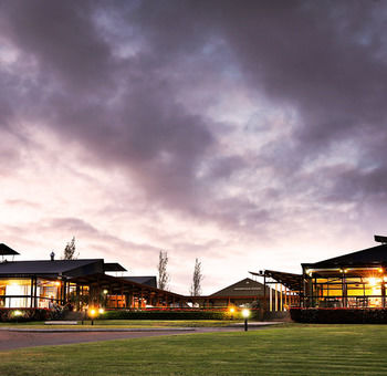 Estate Tuscany - Lismore Accommodation 4