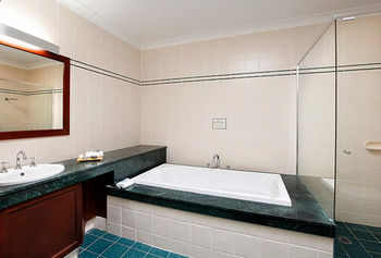 Harrigan's Irish Pub & Accommodation - Lismore Accommodation 7