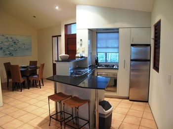 L'Auberge Noosa - Lismore Accommodation 11