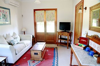 Carriages Boutique Hotel - Lismore Accommodation 9