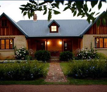 Carriages Boutique Hotel - Lismore Accommodation 0