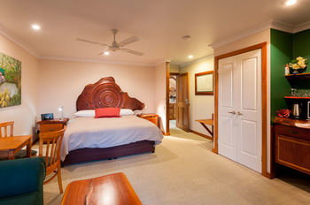 Artisan Spa Views - Lismore Accommodation 16