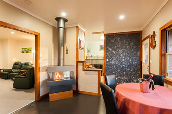 Artisan Spa Views - Lismore Accommodation 18