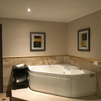 Eltham Gateway Hotel - Lismore Accommodation 5