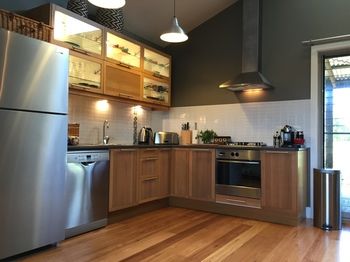 Lilies Luxury Retreats - Lismore Accommodation 18