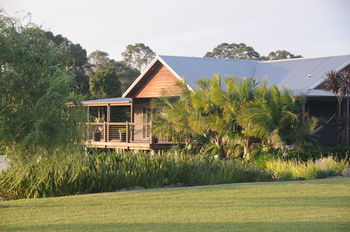 Lilies Luxury Retreats - Lismore Accommodation 24